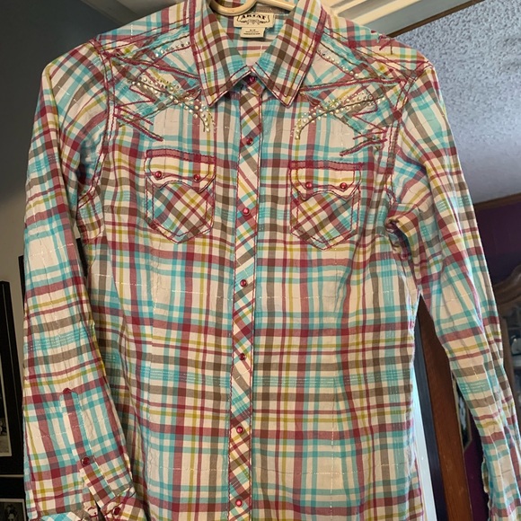 Ariat Tops - ❤️❤️❤️Ariat Plaid, Rhinestone shirt SP